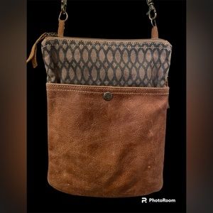 Beautiful Myra Crossbody Bag. Great condition.